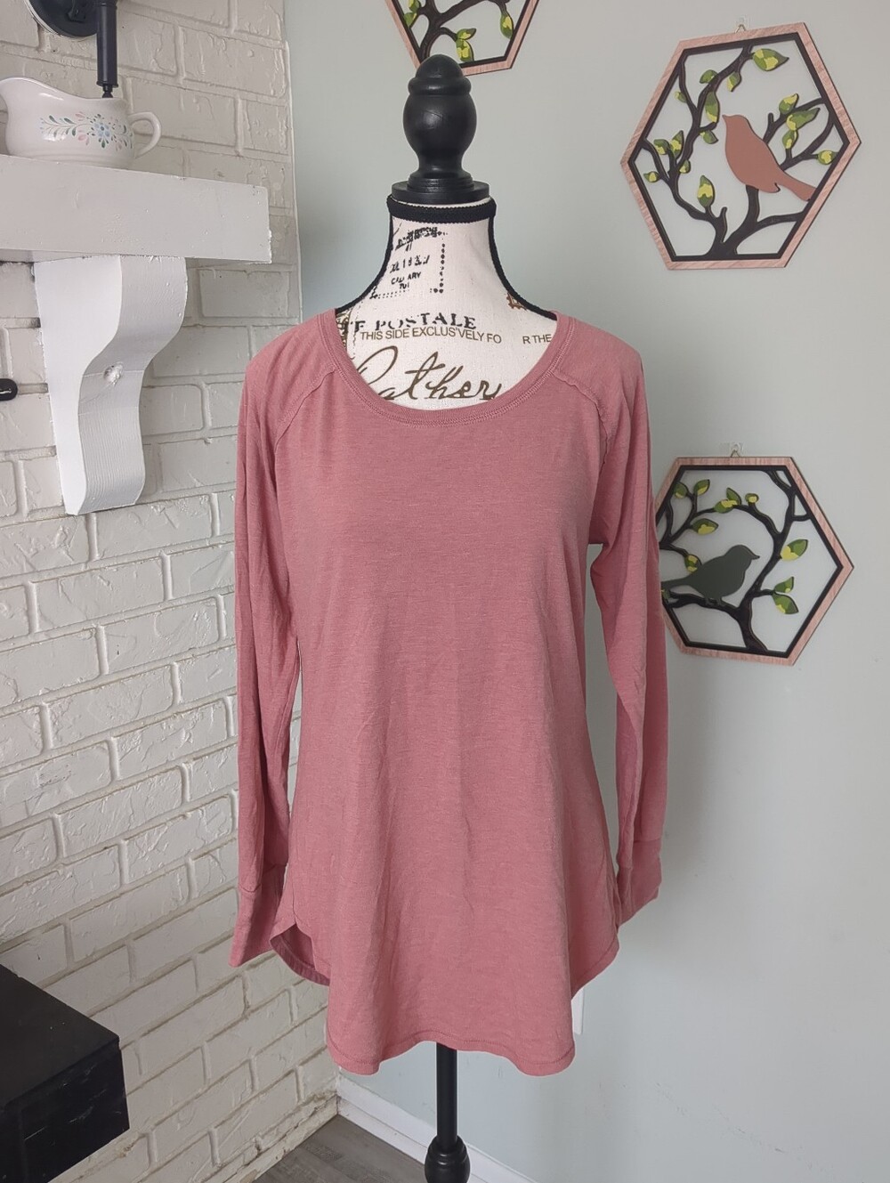 **3/$10** District Perfect Tri Top Size Large